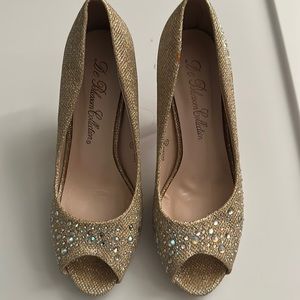 Gold heels used once size 7.5